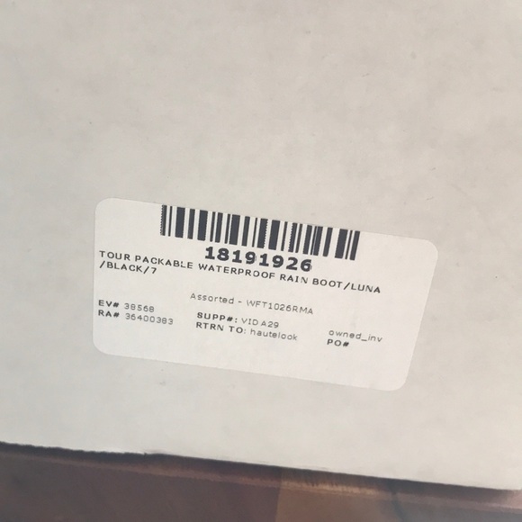 New Hunter Packable Rainboot size 7 - Picture 7 of 7